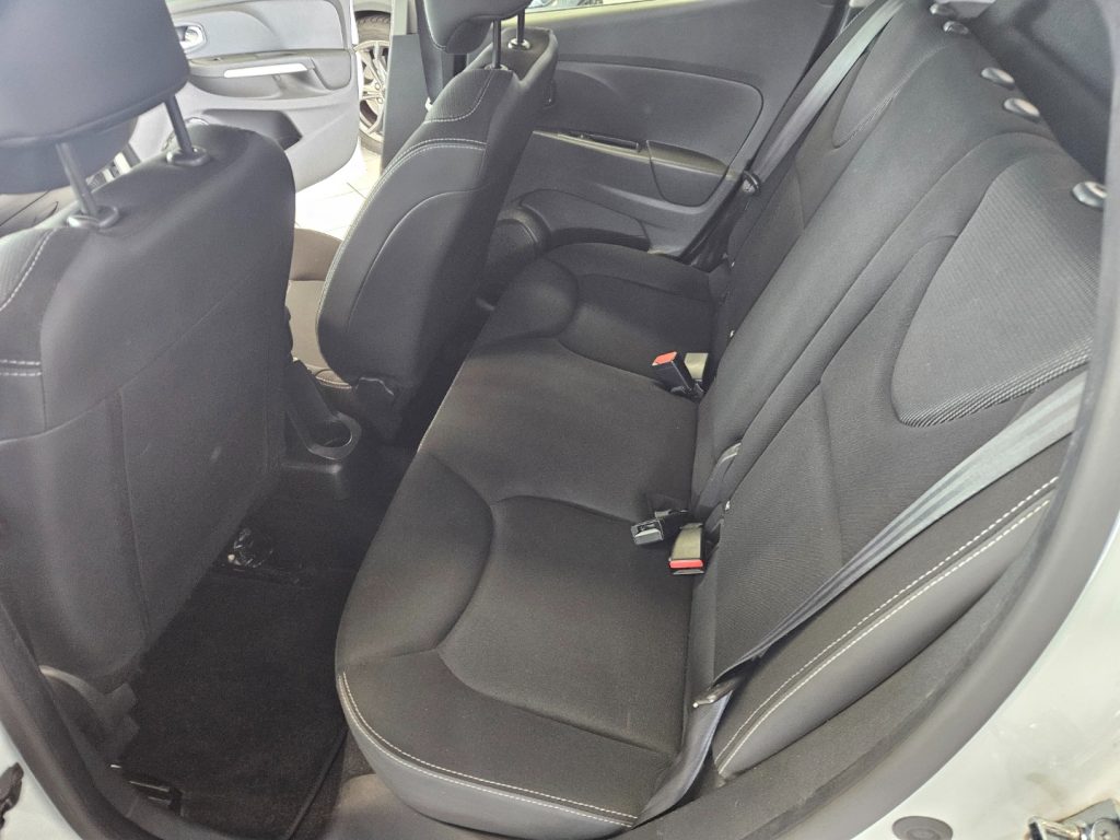 RENAULT Clio dCi 8V 75CV Start&Stop Energy Duel - 14