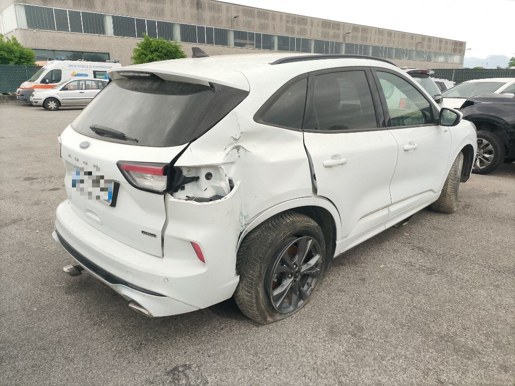 Immagine di FORD Kuga 2.5 Full Hybrid 190 CV CVT 2WD ST-Line del 01/2023 km 17940