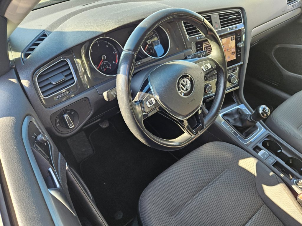 VOLKSWAGEN Golf Variant 1.6 TDI 115 CV Executive BlueMotion Technology - 9