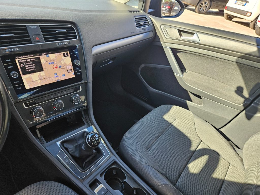 VOLKSWAGEN Golf Variant 1.6 TDI 115 CV Executive BlueMotion Technology - 10