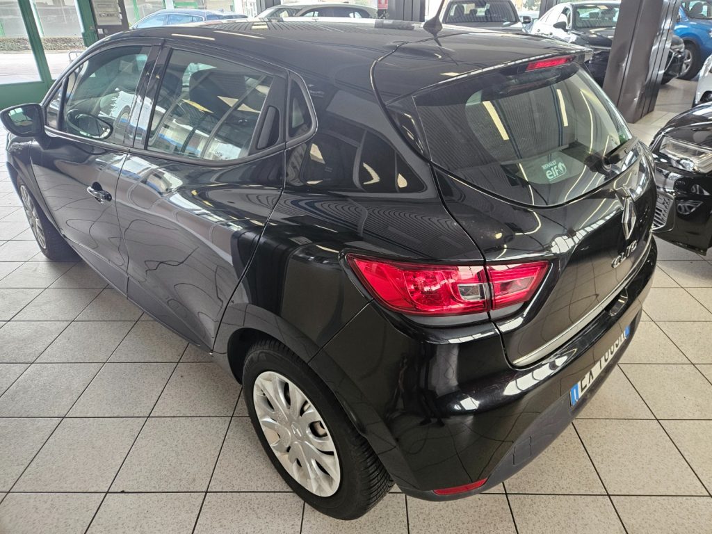 RENAULT Clio 1.5 dCi 8V 75CV 5 porte Wave - 18