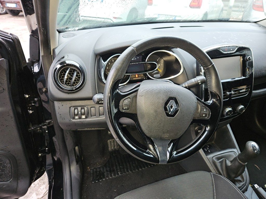 RENAULT Clio 1.5 dCi 8V 75CV 5 porte Wave - 4