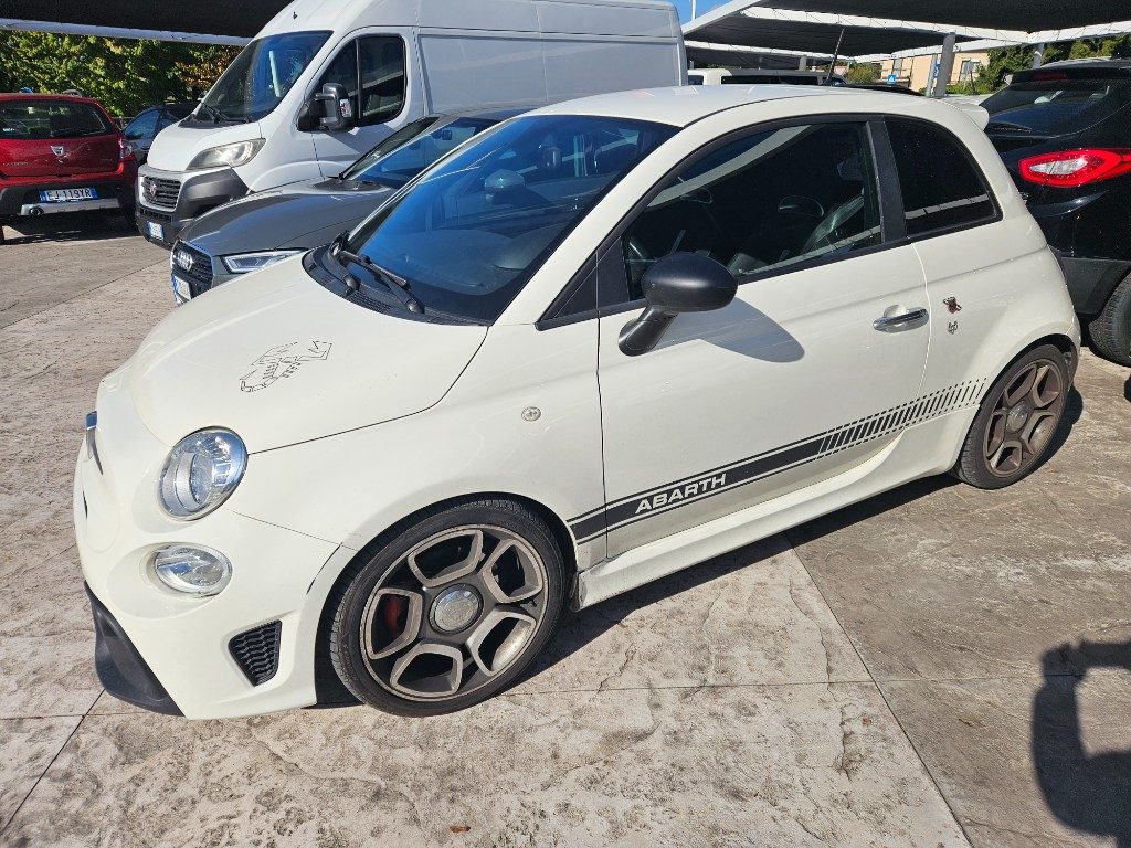 ABARTH 500 1.4 Turbo T-Jet Custom - 4