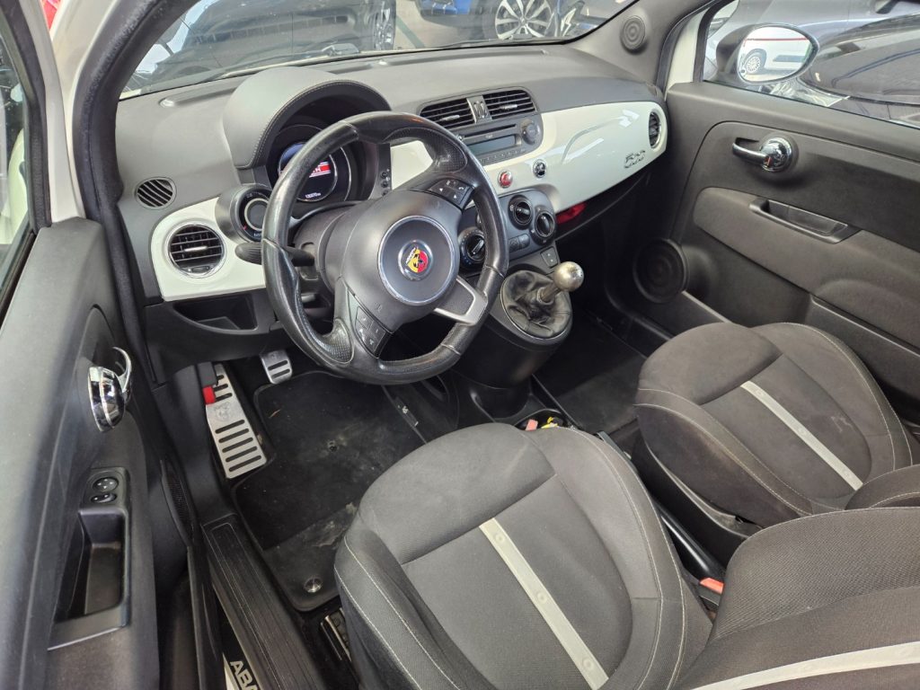ABARTH 500 1.4 Turbo T-Jet Custom - 5