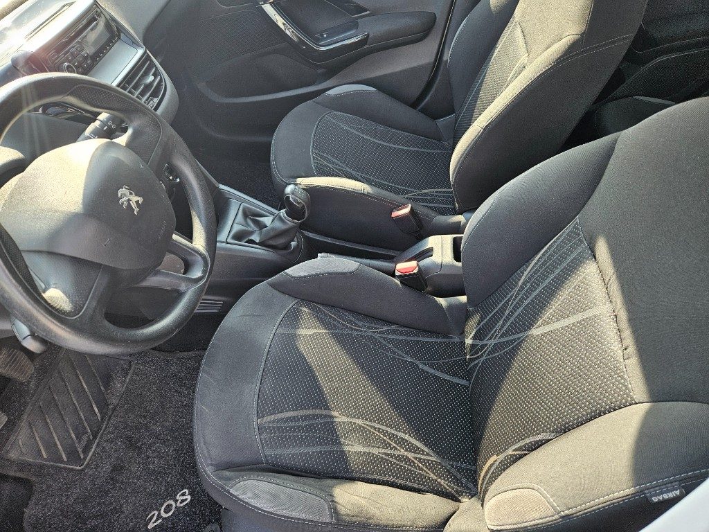 PEUGEOT 208 1.4 8V HDi 68CV 5p. Allure - 3