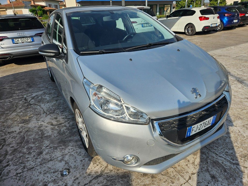 PEUGEOT 208 1.4 8V HDi 68CV 5p. Allure - 5