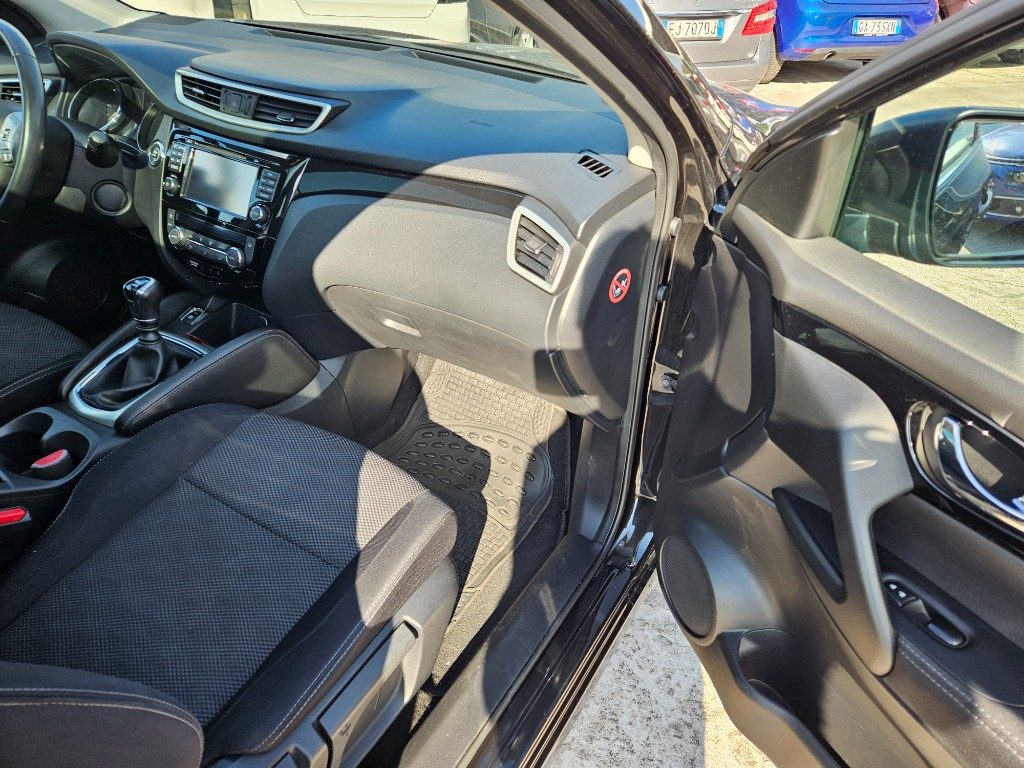 NISSAN Qashqai 1.6 dCi 4WD Tekna - 8