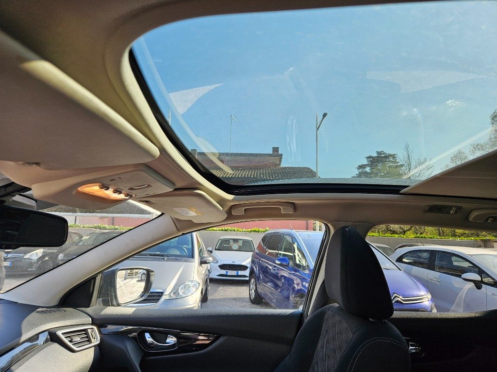 NISSAN Qashqai 1.6 dCi 4WD Tekna - 10