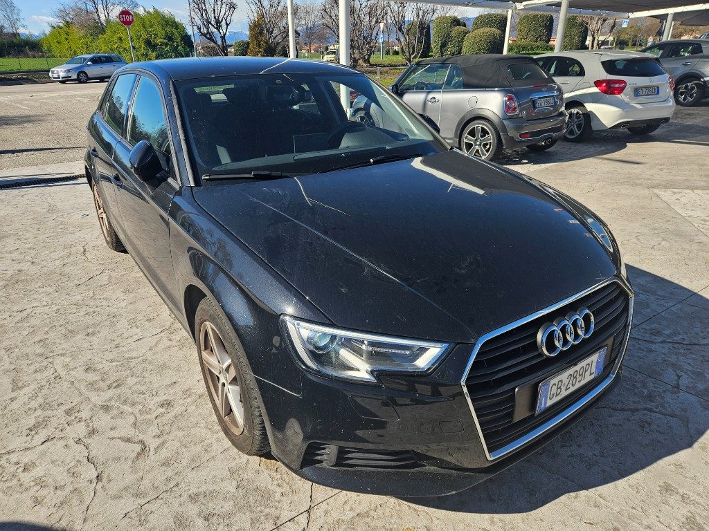 AUDI A3 SPB 35 TDI S tronic Advanced BLACK EDITION - 5