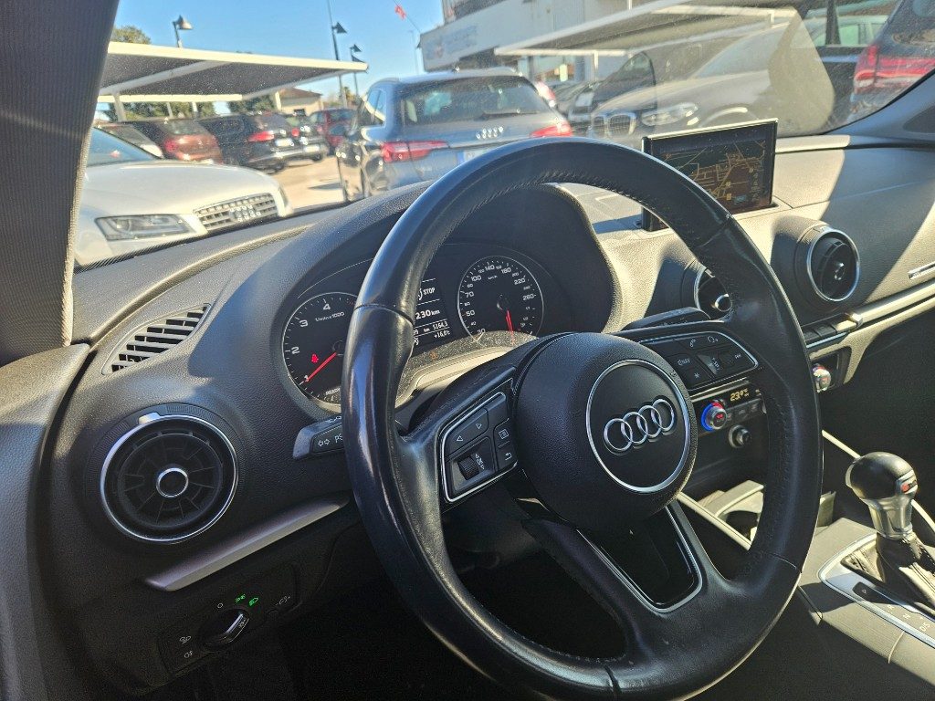 AUDI A3 SPB 35 TDI S tronic Advanced BLACK EDITION - 2