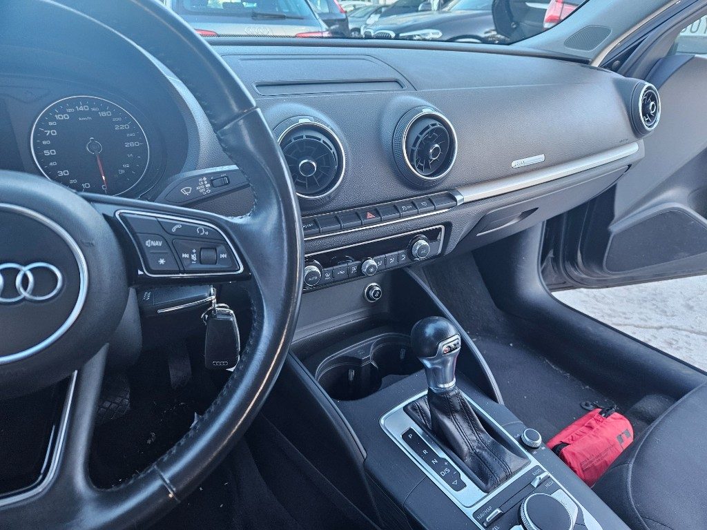 AUDI A3 SPB 35 TDI S tronic Advanced BLACK EDITION - 13