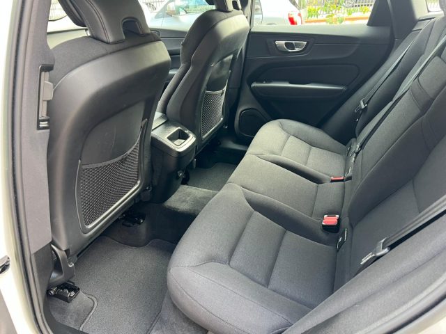VOLVO XC60 B4 (D) AUTOMATICO CORE - foto 13