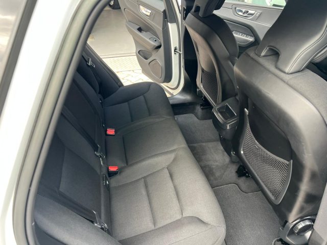 VOLVO XC60 B4 (D) AUTOMATICO CORE - foto 16