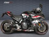 SUZUKI GSX-8R -