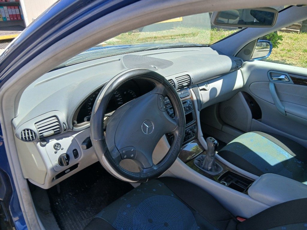 Immagine di MERCEDES-BENZ C 270 CDI cat Elegance del 07/2003 km 300477