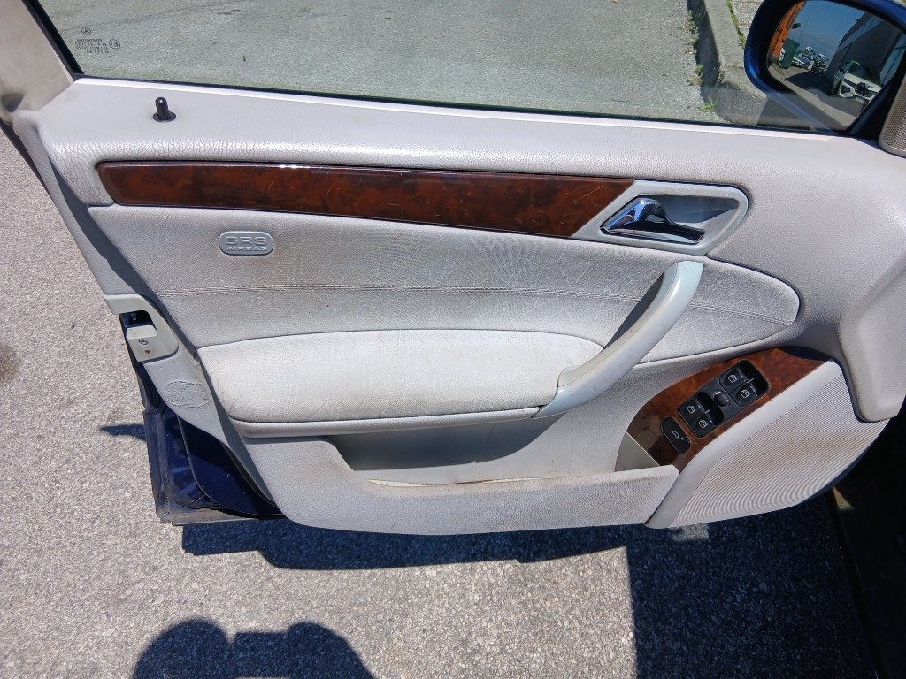 Immagine di MERCEDES-BENZ C 270 CDI cat Elegance del 07/2003 km 300477