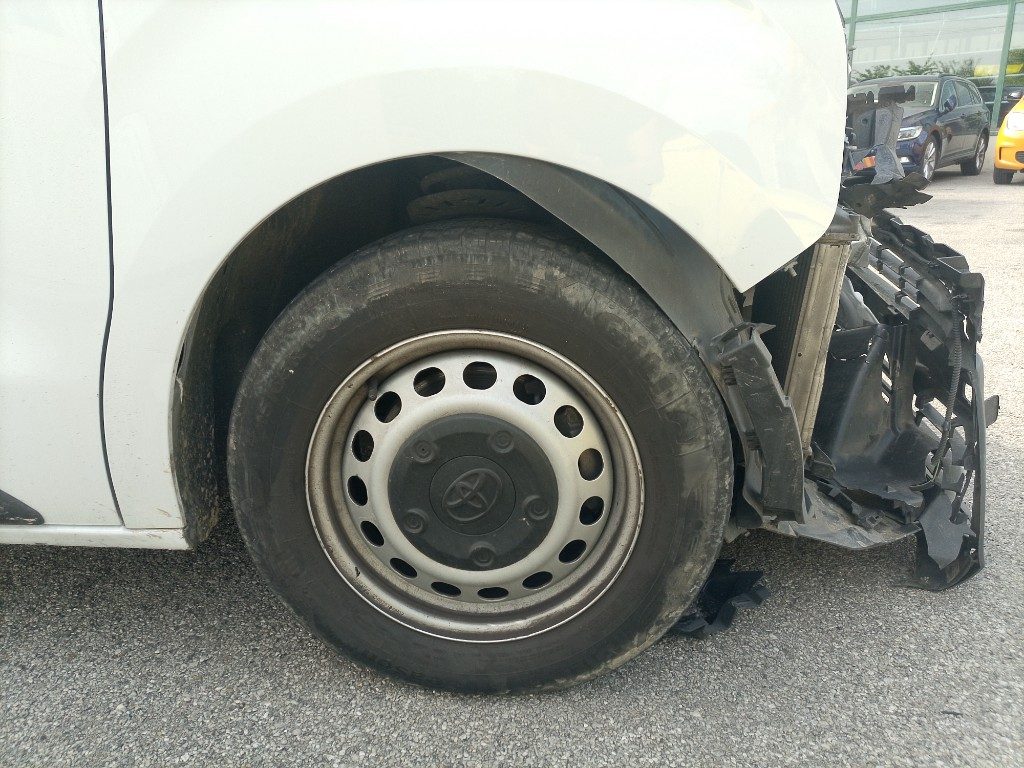Immagine di TOYOTA Proace 1.5D 120CV S&S del 10/2023 km 80777
