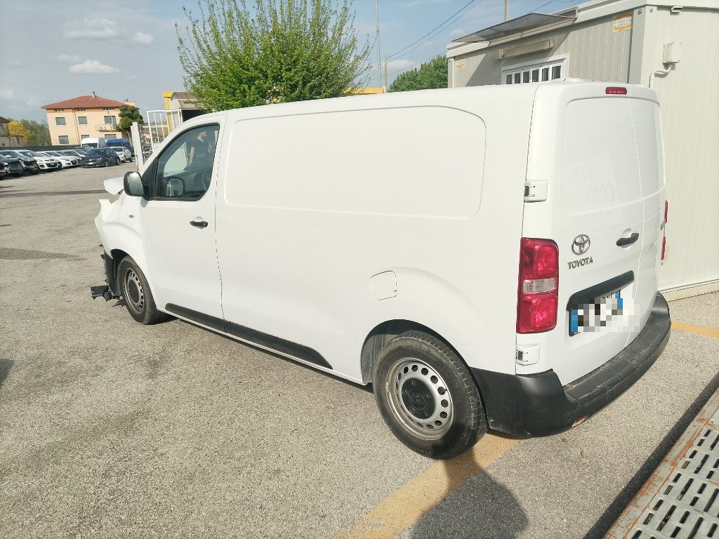 Immagine di TOYOTA Proace 1.5D 120CV S&S del 10/2023 km 80777