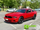 FORD Mustang COUPE