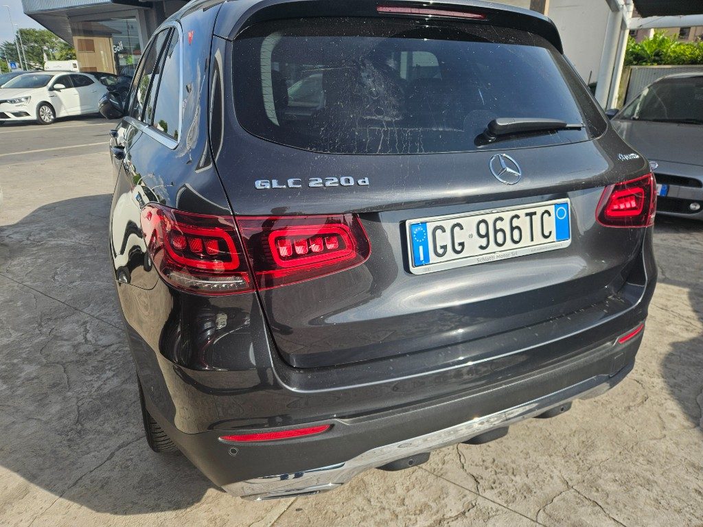 MERCEDES-BENZ GLC 220 d 4Matic Executive - 6