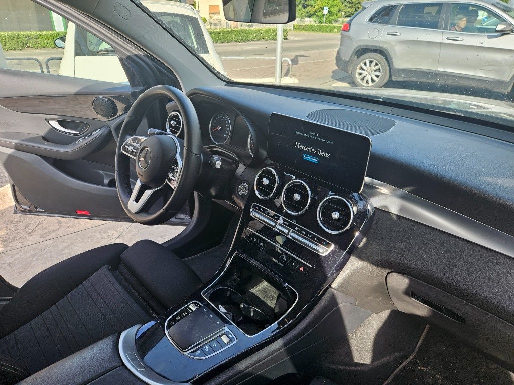 MERCEDES-BENZ GLC 220 d 4Matic Executive - 19