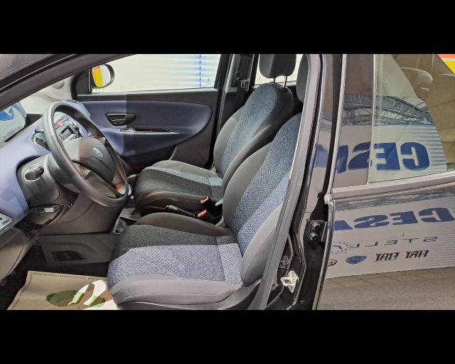 LANCIA YPSILON 1.0 FIREFLY HYBRID PLATINO S&S 7 - foto 23
