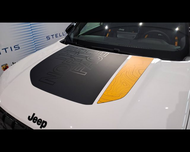 JEEP AVENGER 4XE 1.2 TURBO E-HYBRID THE NORTH - foto 24