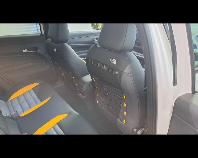 JEEP AVENGER 4XE 1.2 TURBO E-HYBRID THE NORTH - foto 32