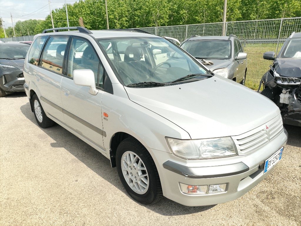 Immagine di MITSUBISHI Space Wagon 2.4i 16V GDI cat 4WD GLX del 12/2001 km 78140