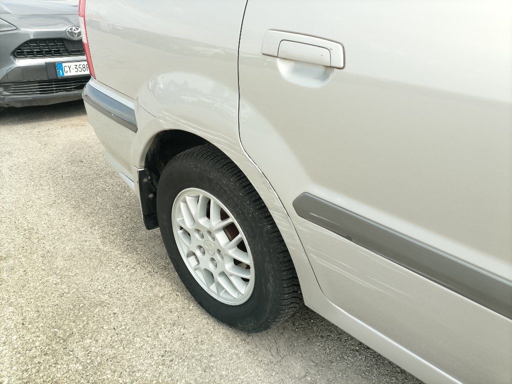 Immagine di MITSUBISHI Space Wagon 2.4i 16V GDI cat 4WD GLX del 12/2001 km 78140