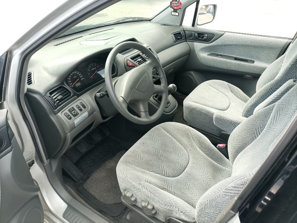 Immagine di MITSUBISHI Space Wagon 2.4i 16V GDI cat 4WD GLX del 12/2001 km 78140