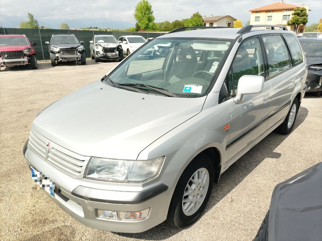Immagine di MITSUBISHI Space Wagon 2.4i 16V GDI cat 4WD GLX del 12/2001 km 78140