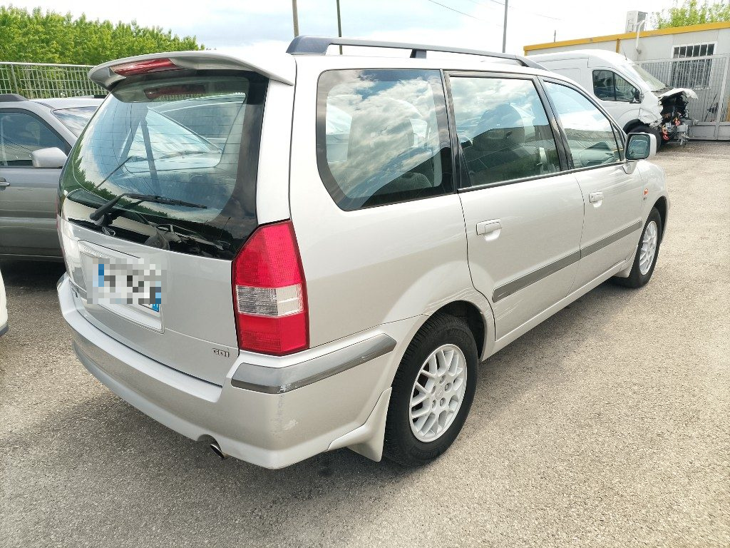 Immagine di MITSUBISHI Space Wagon 2.4i 16V GDI cat 4WD GLX del 12/2001 km 78140