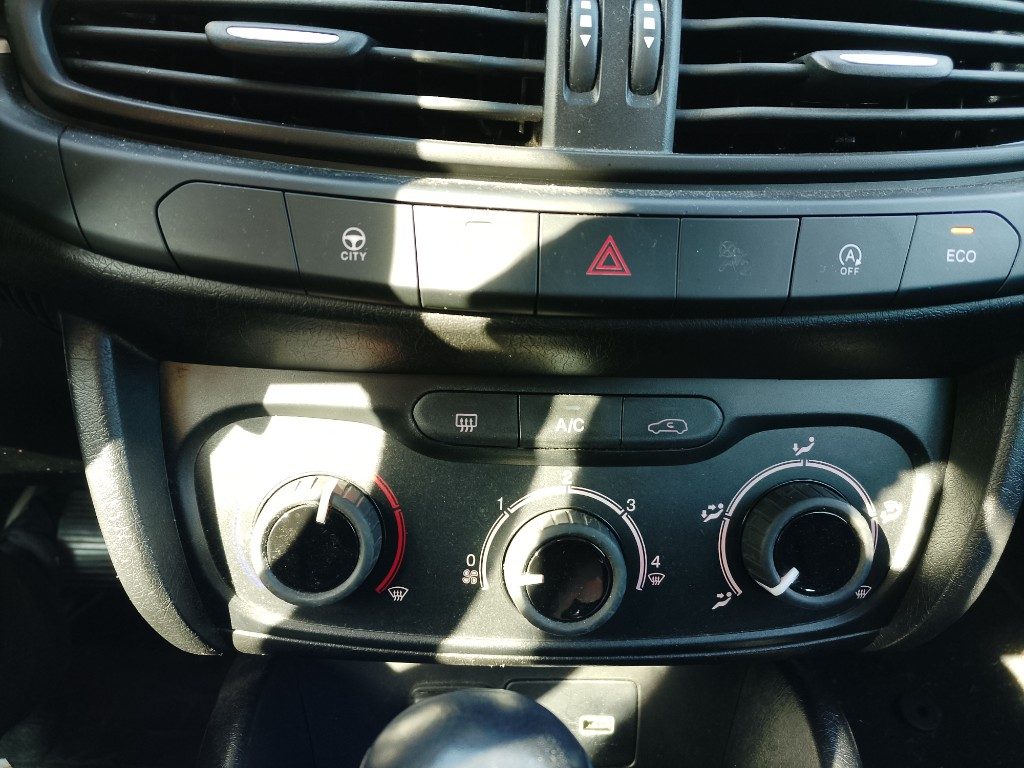 Immagine di FIAT Tipo 1.6 Mjt S&S DCT SW del 02/2020 km 109288