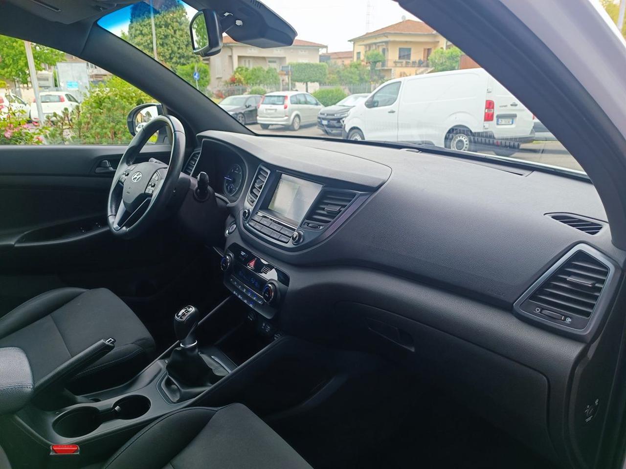 HYUNDAI Tucson 1.7 CRDi go! - 14