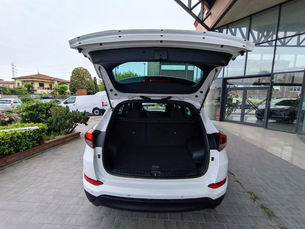 HYUNDAI Tucson 1.7 CRDi go! - 10