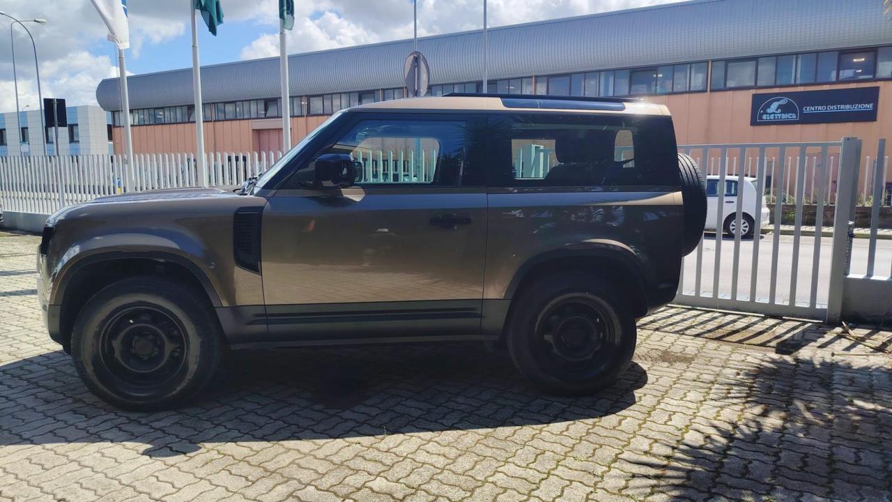 LAND ROVER Defender 90 3.0D I6 250 CV AWD Auto - 14