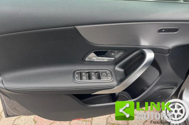 MERCEDES-BENZ A 200 AUTOMATIC 4MATIC SPORT - foto 24