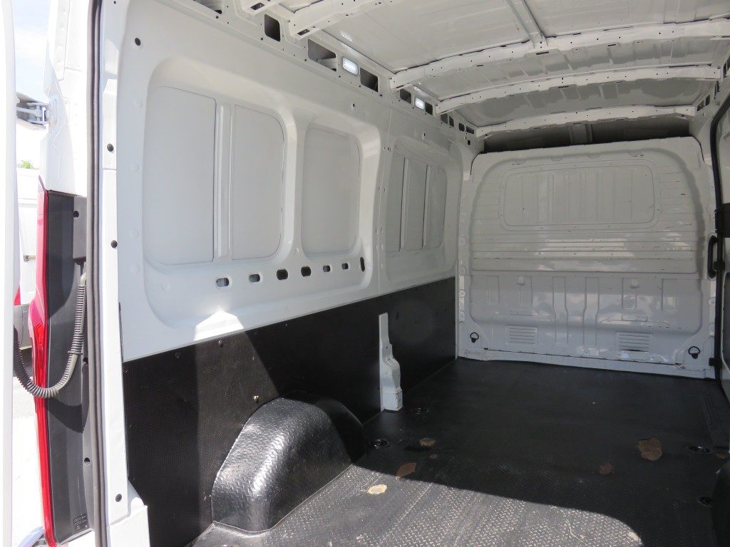 MAXUS Deliver 9