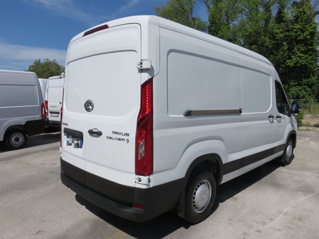 MAXUS Deliver 9