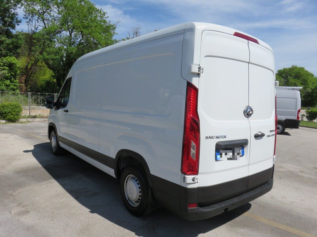 MAXUS Deliver 9