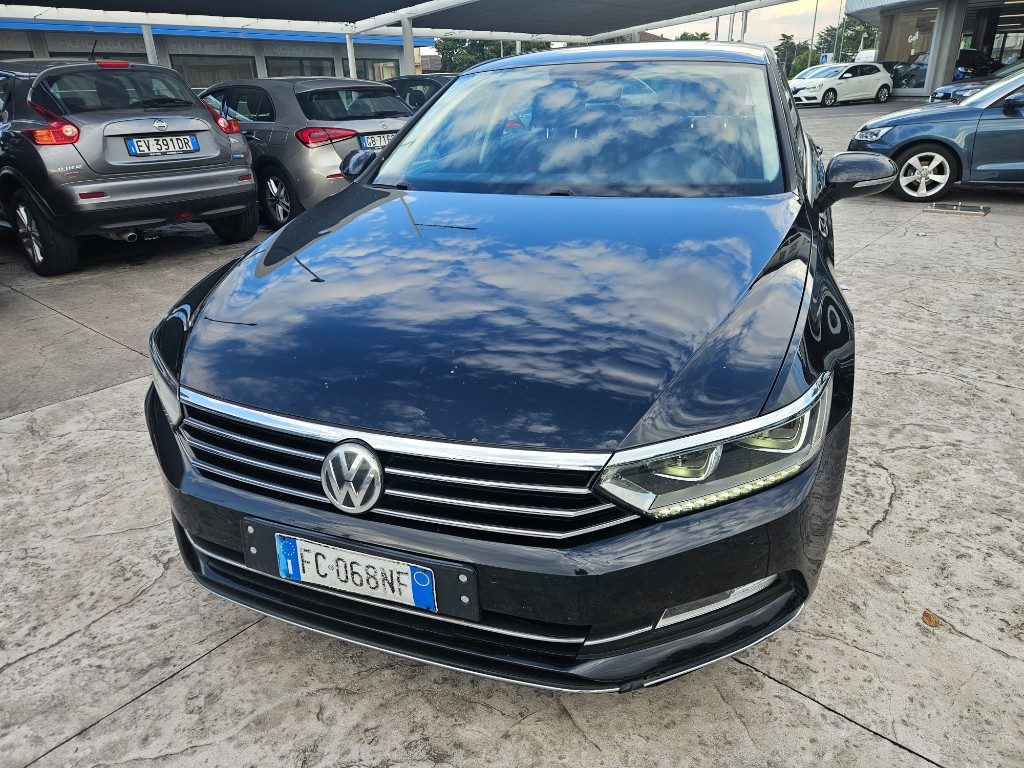 VOLKSWAGEN Passat Berlina TDI HIGHLINE BlueMotion Technology DSG - 8
