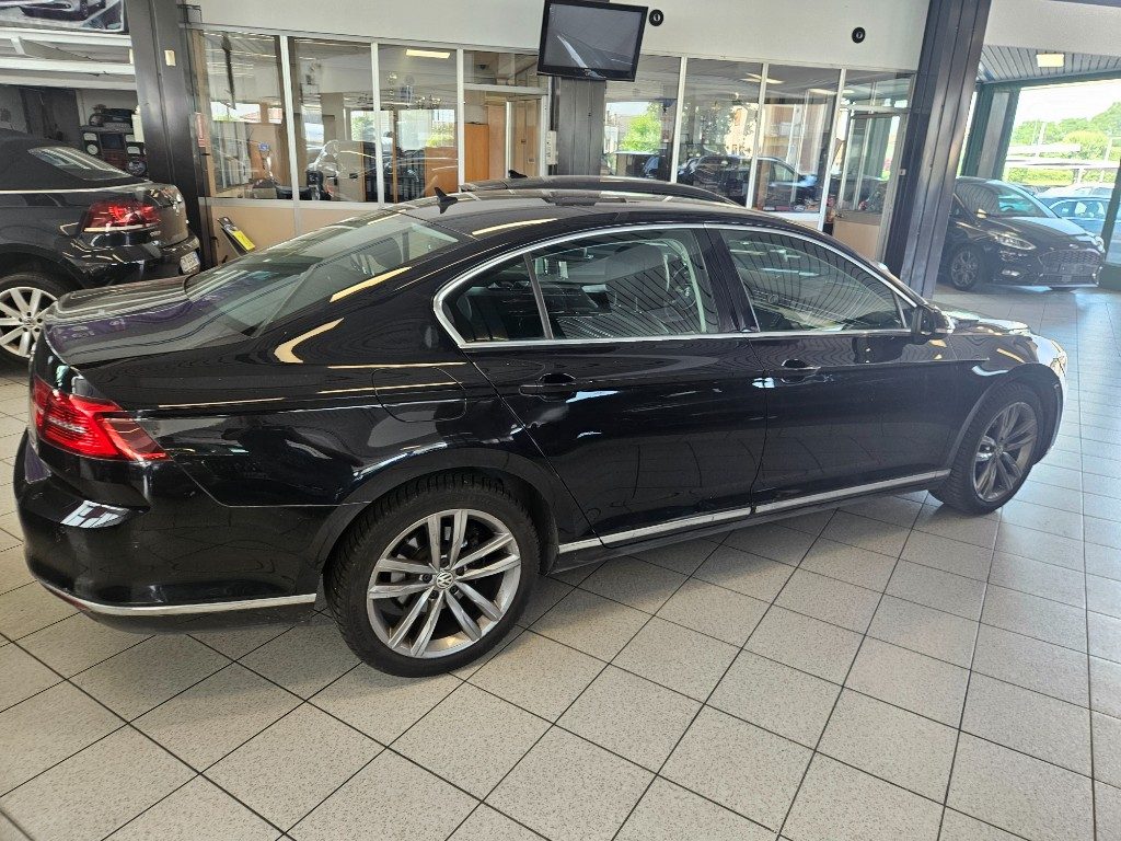 VOLKSWAGEN Passat Berlina TDI HIGHLINE BlueMotion Technology DSG - 19