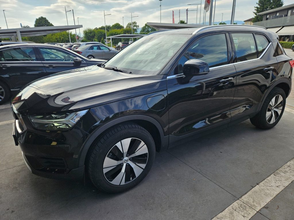 VOLVO XC40 T4 Geartronic Business plug-in - 16
