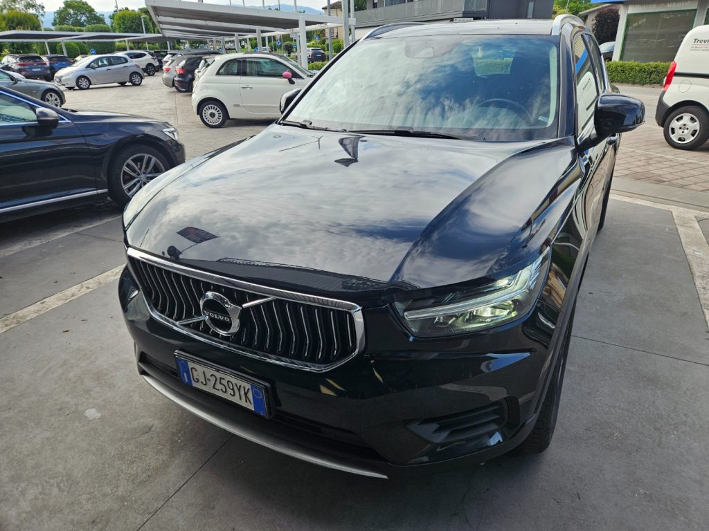 VOLVO XC40 T4 Geartronic Business plug-in - 17