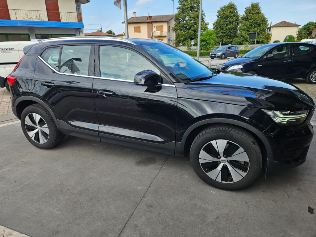 VOLVO XC40 T4 Geartronic Business plug-in - 19