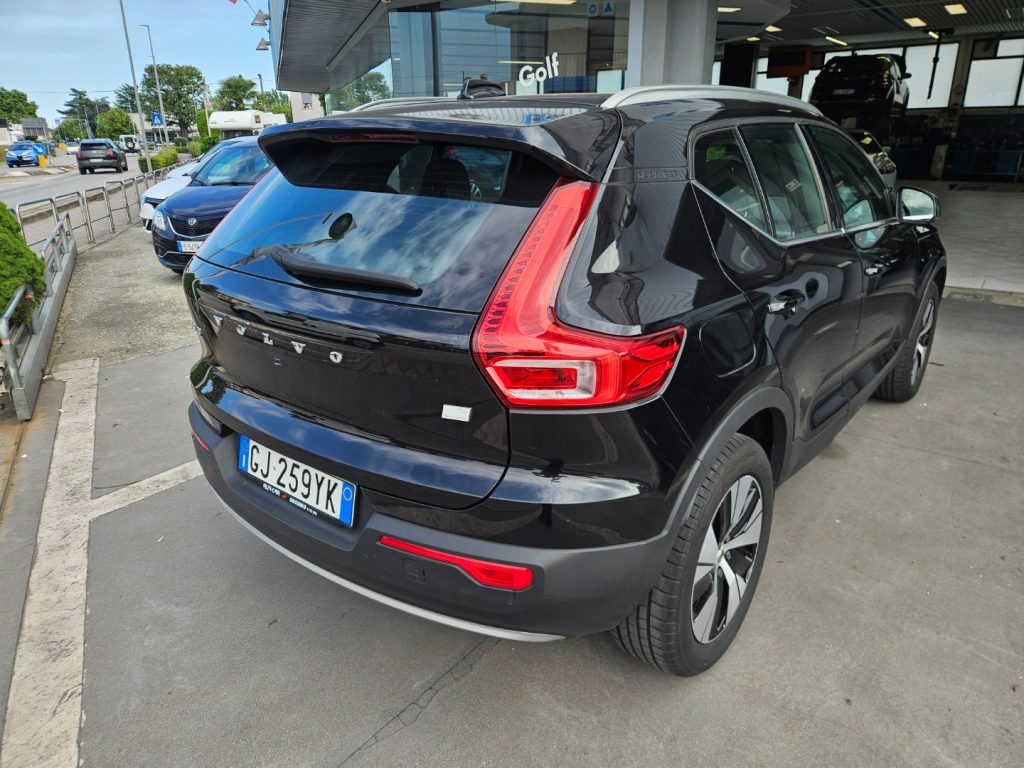 VOLVO XC40 T4 Geartronic Business plug-in - 21