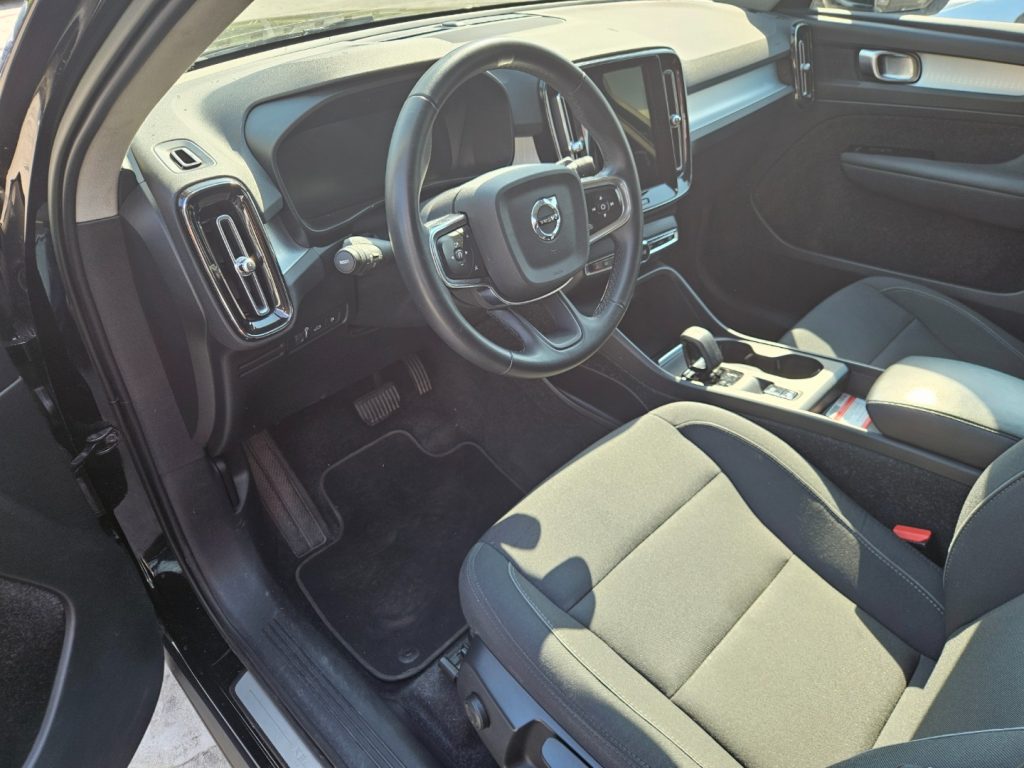 VOLVO XC40 T4 Geartronic Business plug-in - 31