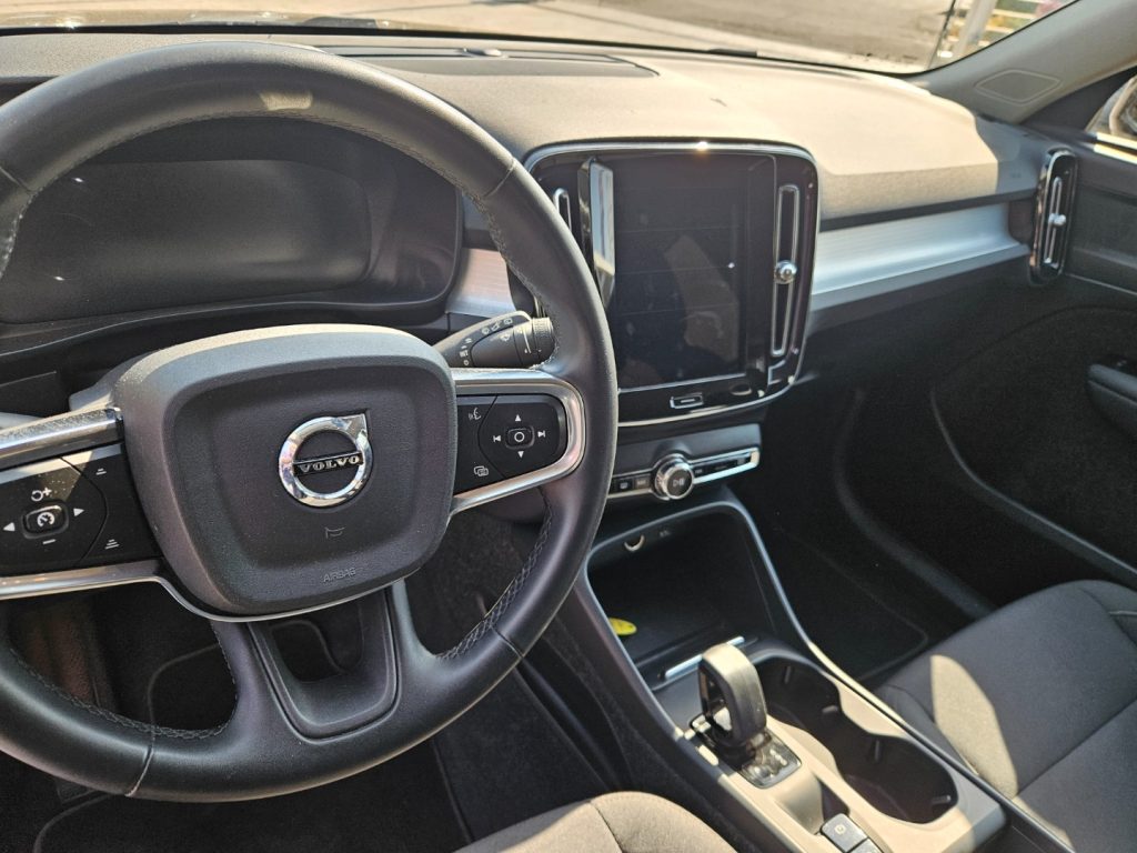 VOLVO XC40 T4 Geartronic Business plug-in - 32