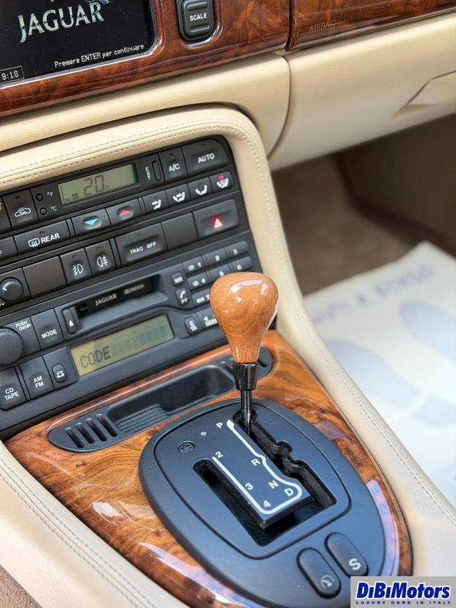 JAGUAR XKR 4.0 R BRITISH GREEN INTERNO MAGN - foto 19